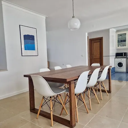 Bay Beach House-4 Bedrooms Beach Across The Road *