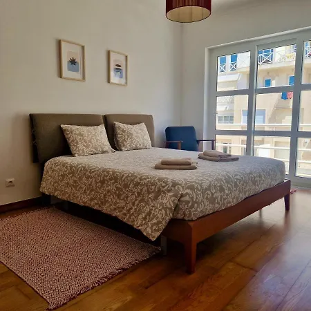 Bay Beach House-4 Bedrooms Beach Across The Road Casa de Férias Ferrel (Leiria)
