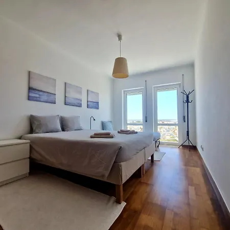 Bay Beach House-4 Bedrooms Beach Across The Road Casa de Férias