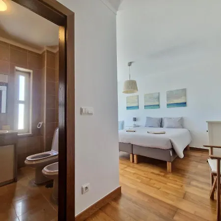 Bay Beach House-4 Bedrooms Beach Across The Road Casa de Férias