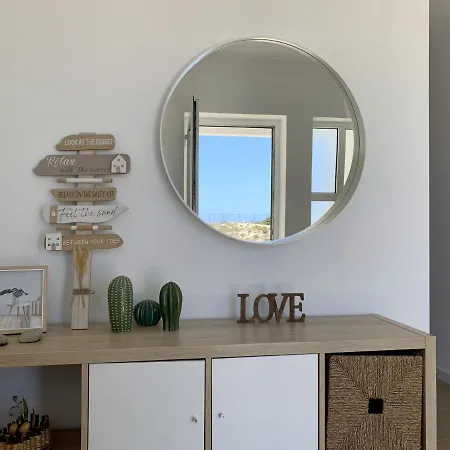 Casa de Férias Bay Beach House-4 Bedrooms Beach Across The Road Ferrel (Leiria)