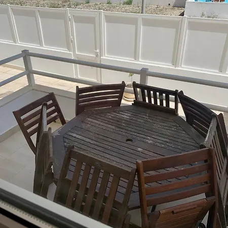 Bay Beach House-4 Bedrooms Beach Across The Road *