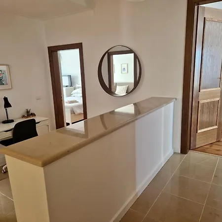 Bay Beach House-4 Bedrooms Beach Across The Road Casa de Férias Ferrel (Leiria)