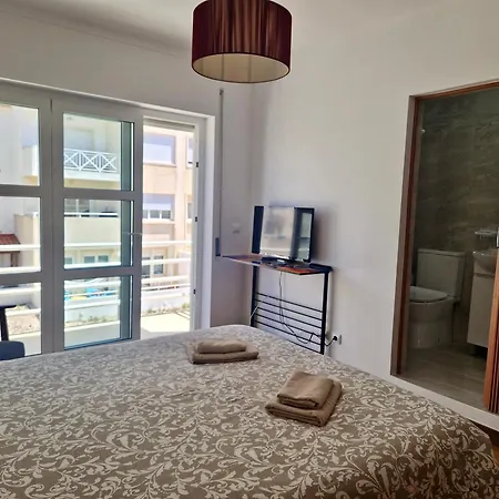 Bay Beach House-4 Bedrooms Beach Across The Road *